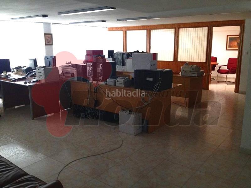 Foto 15608fbf-d4c0-4c31-9c15-e534f7bc5b88. Geschäftsraum in A Milagrosa Lugo
