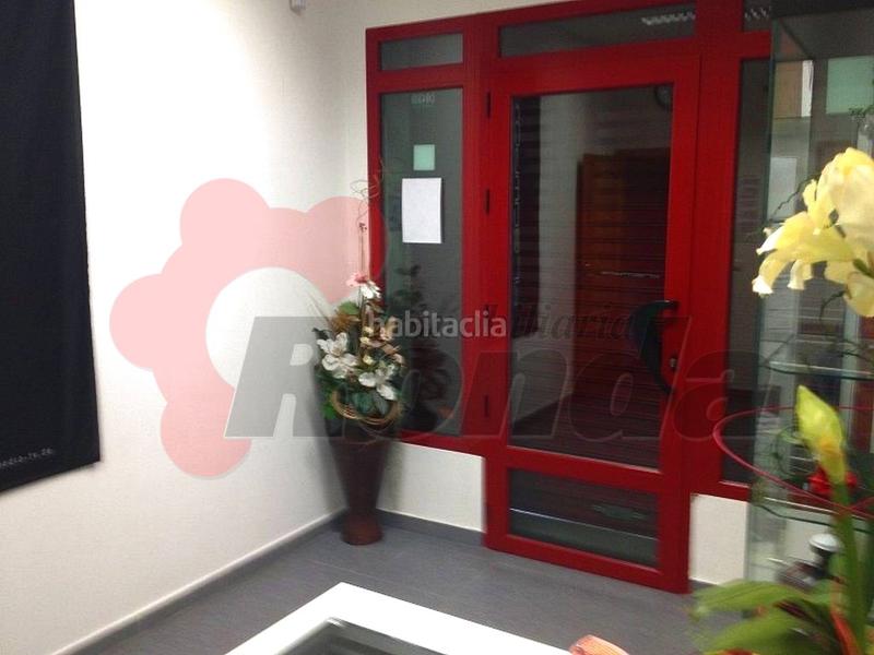 Foto da5ebbbf-75c9-4be2-bb07-e8584d05a20c. Geschäftsraum in A Milagrosa Lugo