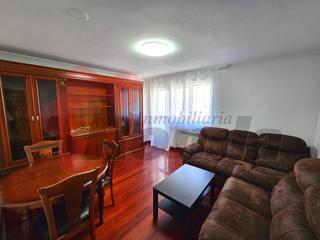 Miete Appartement  N/a. Apartamento en rúa doña urraca