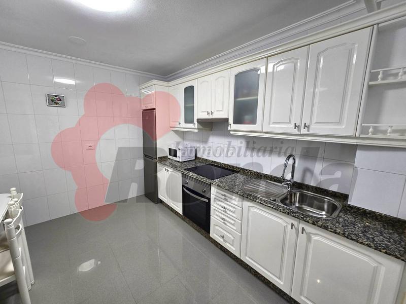 Foto 16aefb74-a51d-4c7a-83b2-d46e16d75354. Alquiler apartamento  en rúa doña urraca en Lugo