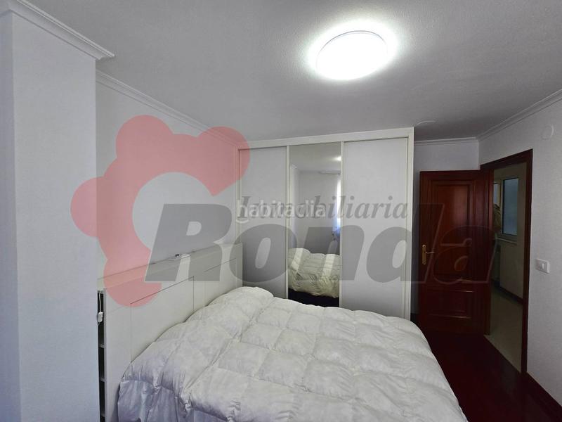 Foto a43e47cf-9a69-48b3-9c36-730366d976fc. Alquiler apartamento  en rúa doña urraca en Lugo