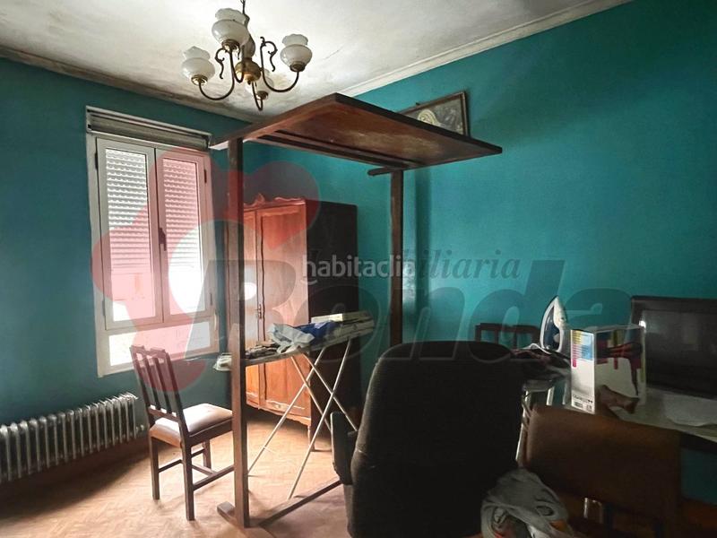 Foto 563857ae-5c7f-4a03-9b5c-d278ebbeb7a3. Edificio  en rúa río tui en A Milagrosa Lugo