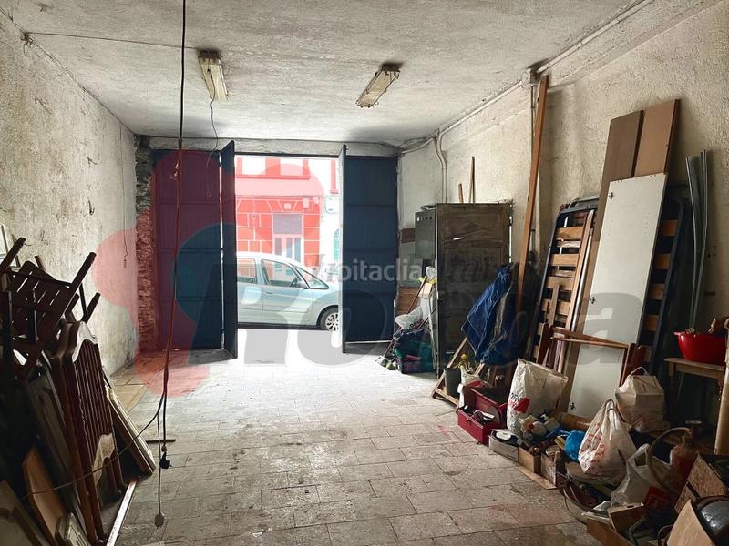 Foto f20cc6e5-9f9f-45f3-a529-91d7d28984ad. Edificio  en rúa río tui en A Milagrosa Lugo