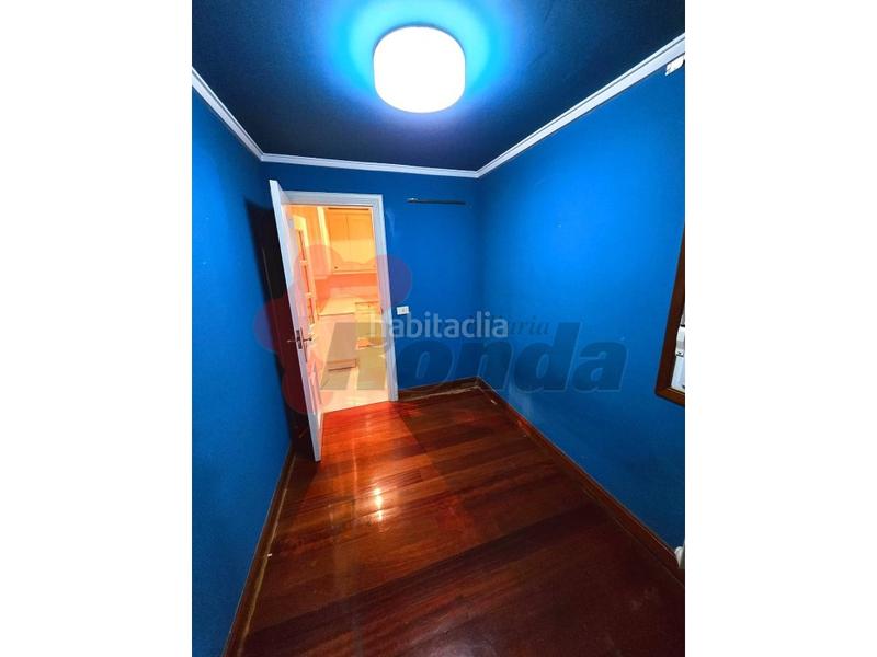 Foto e2d6f1d8-2208-4f65-bfab-b48dfaedc28e. Piso  en ronda da muralla en Paradai Lugo
