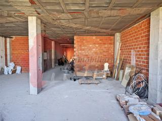 Lloguer Local Comercial a San Roque - As Fontiñas. Local y entreplanta en rei don garcía