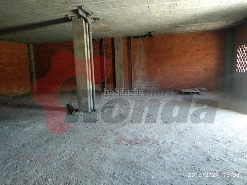 Foto 6e3829c1-50da-42b5-80f2-424044cdf6c5. Alquiler local comercial  en camiño da roca en Lugo