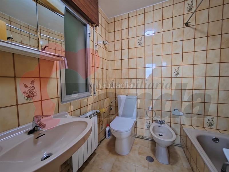 Foto 86599676-9da3-4c2e-975f-a8d046da0979. Pis amb aparcament a Rábade