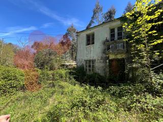 Casa a Parroquias del Este. Casa de pueblo para rehabilitar cerca de lugo con amplia finca y