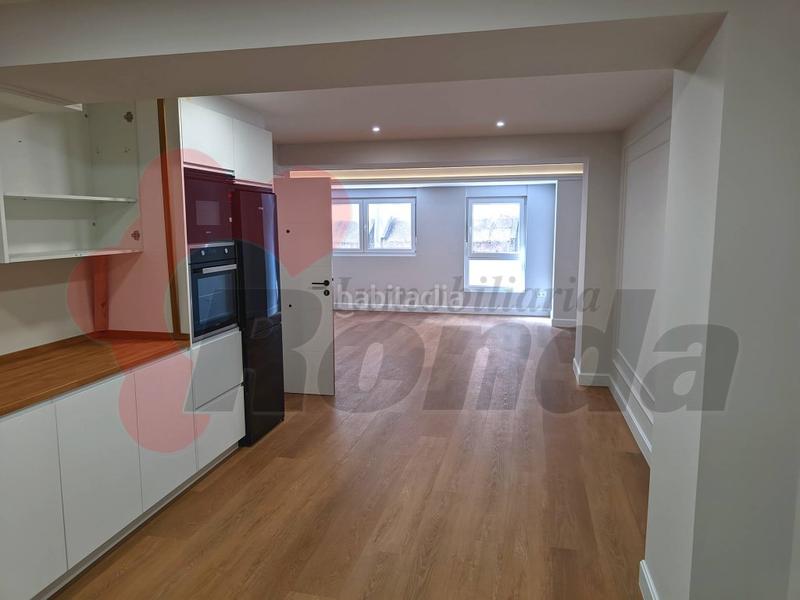 Foto 240fa8ff-f616-4e9d-83c6-83c7a93f906b. Appartamento con parcheggio in A Milagrosa Lugo
