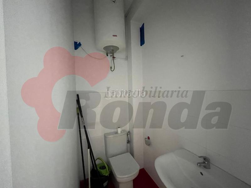 Foto 5eba6302-f409-4f80-86a4-d0dd5fd833dd. Alquiler local comercial  en avenida de fontiñas en Lugo