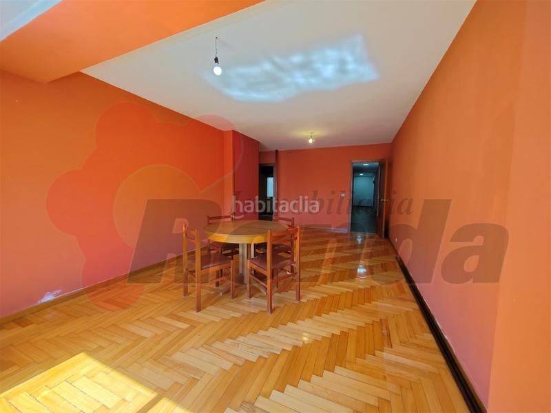 Foto 34a64615-8b50-439a-9835-d806e6ebb7b9. Appartamento con riscaldamento parcheggio in A Piriganlla - Albeiros - Garabolos Lugo