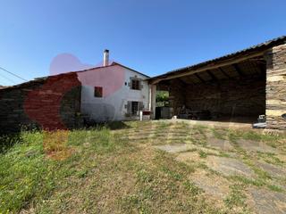 Maison à Guntín. Casa de pueblo en guntín, a solo 15 minutos de lugo