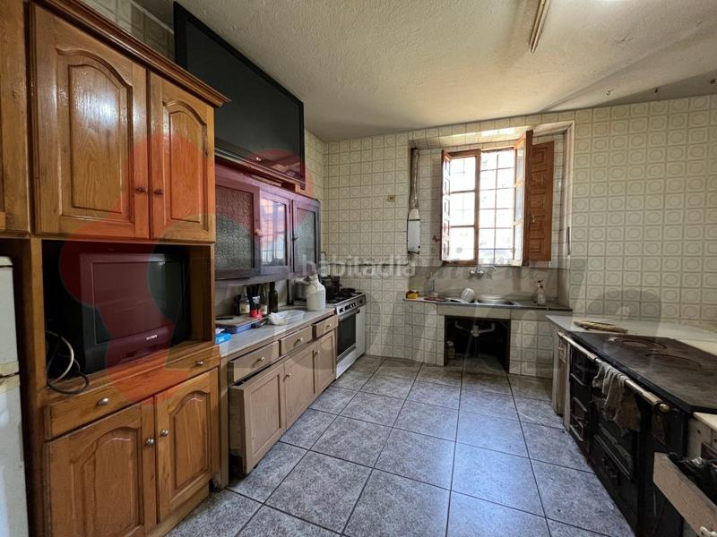 Foto ca89e5d1-16a6-4ec6-997a-5846a526c297. Maison avec parking dans Guntín