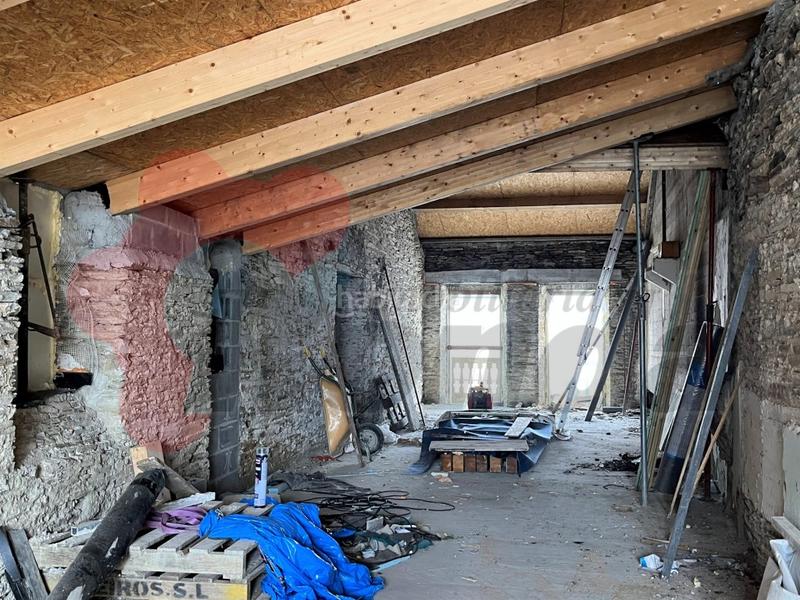 Foto c8dfaf34-b3b1-4546-9aa8-e60ae9ef59b5. House in Rábade