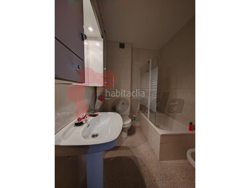 Foto d50edce2-8fdd-4b4d-8322-a5c18fafcb0d. Appartamento in A Milagrosa Lugo
