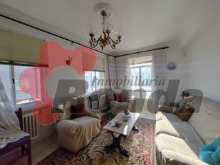 Maison jumelée à Residencia - Abella. Casa adosada en venta zona residencia.