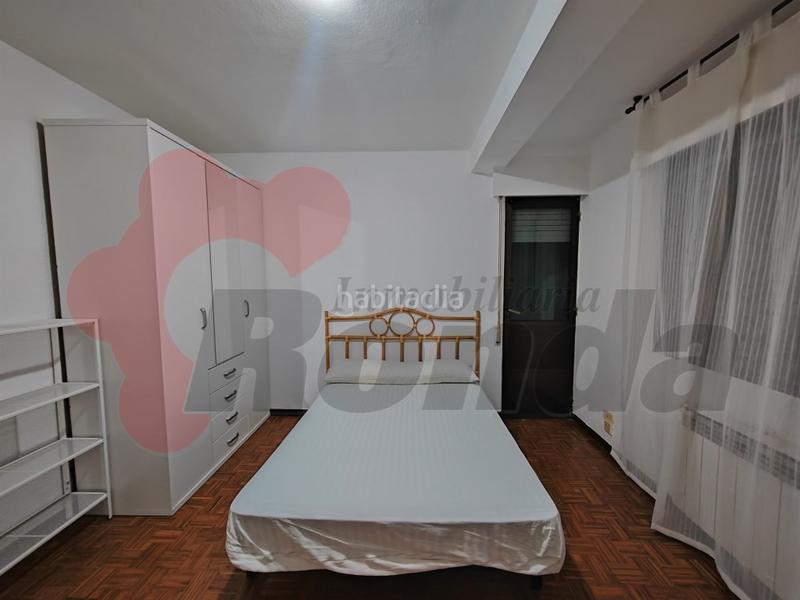 Foto 0a16403d-b0fc-4872-a299-5aa53f3734da. Affitto monolocale con parcheggio in Residencia - Abella Lugo