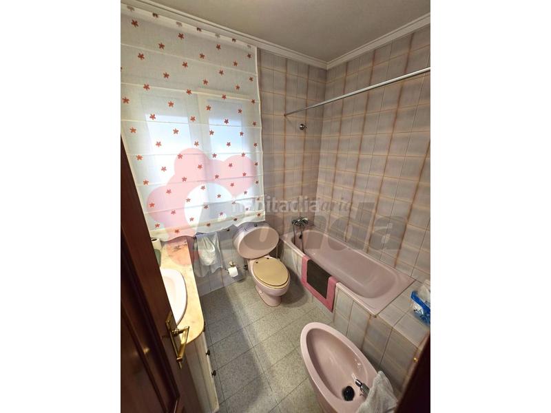 Foto 1f90ed50-72d0-4142-a3c9-a2edd3cfb6e2. Appartamento con parcheggio in A Piriganlla - Albeiros - Garabolos Lugo