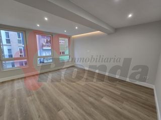 Appartement  Rua montero rios. Piso completamente rehabilitado en montero rios