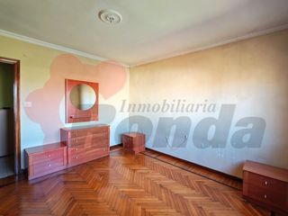 Pis  Rua illas sisargas. Piso con bajo en rúa illas sisargas