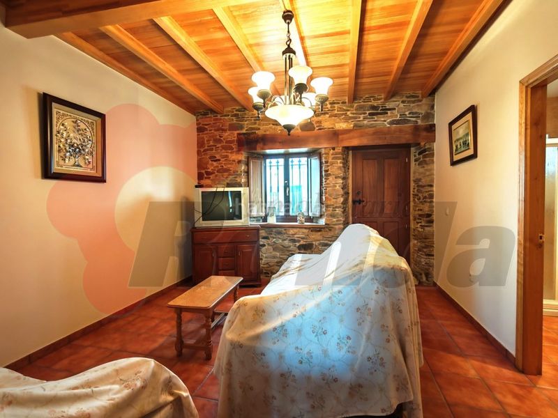 Foto 07006412-daf8-4f27-b0ce-50235427382b. Casa a Mondoñedo