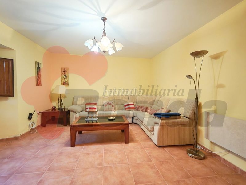 Foto 808977d7-36fb-4621-838b-5e55529cde4b. Casa amb aparcament a Corgo (O)
