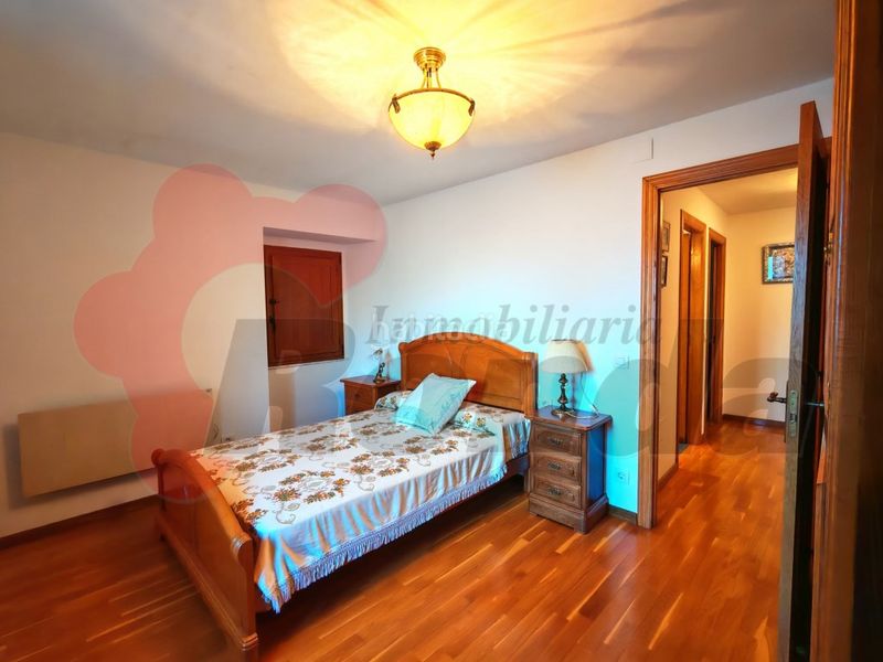 Foto ab073808-0411-4350-89ad-fbd63c95a964. Casa amb aparcament a Corgo (O)
