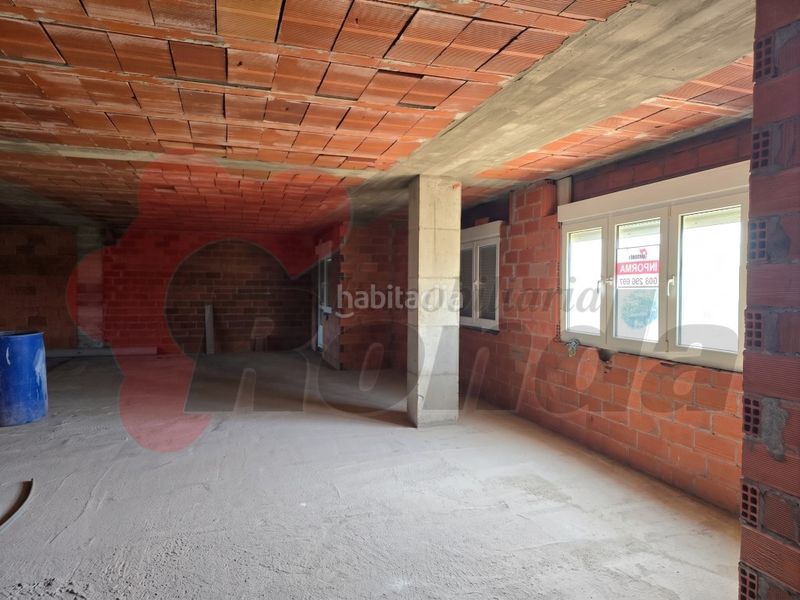 Foto ba695592-c943-4009-81a6-0e6d26a960f6. Edifici a Rábade