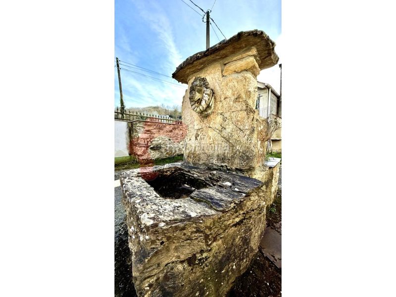 Foto c89bd610-0feb-4def-a1bd-9e90bd0890b8. Casa amb aparcament a Becerreá
