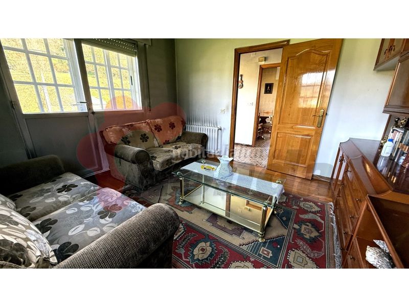 Foto d4220855-0338-4d0f-af92-62564a6991c7. Casa amb aparcament a Becerreá