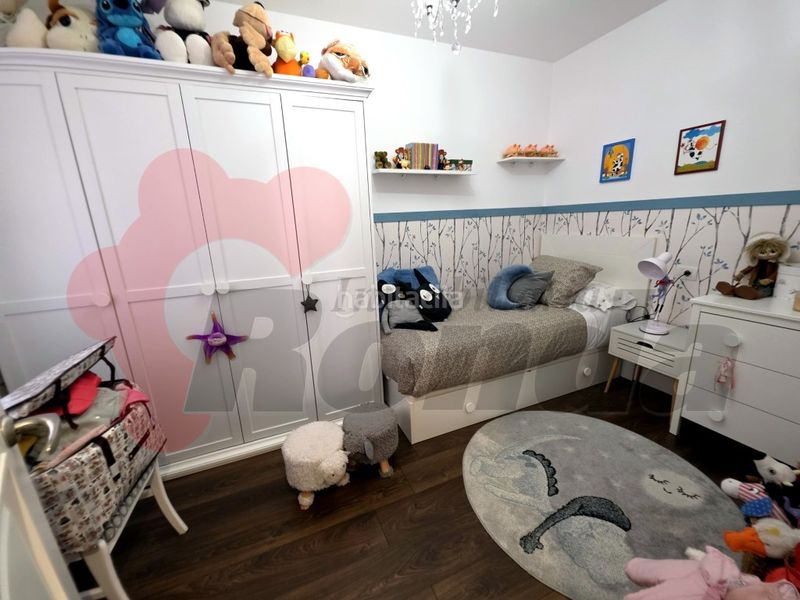 Foto bb8bae57-b34c-42b4-b129-92871dc0a938. Pis amb aparcament a Residencia - Abella Lugo