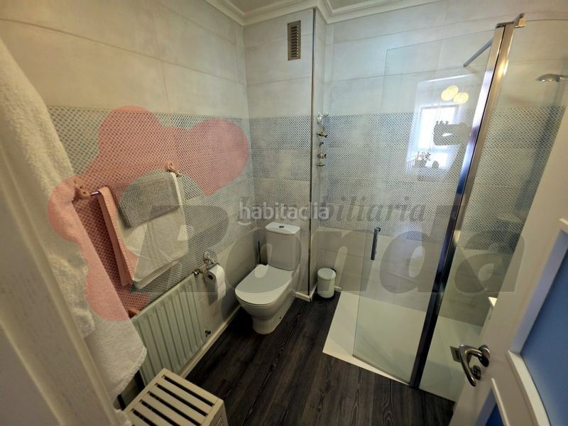 Foto e3e0d7b3-12a5-4b1f-a074-4e28d40a35c5. Pis amb aparcament a Residencia - Abella Lugo