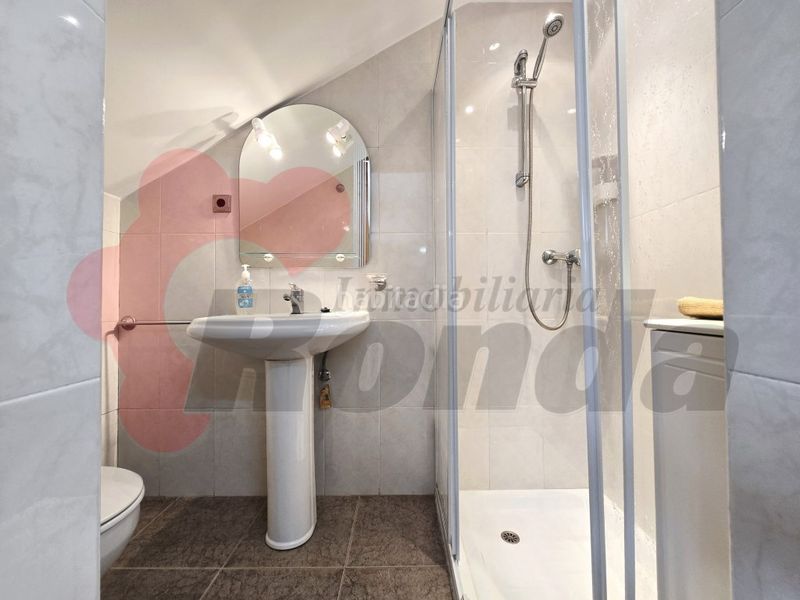 Foto f3d774eb-3bb7-4582-9286-1c0eaa518d86. Casa con parcheggio in Corgo (O)