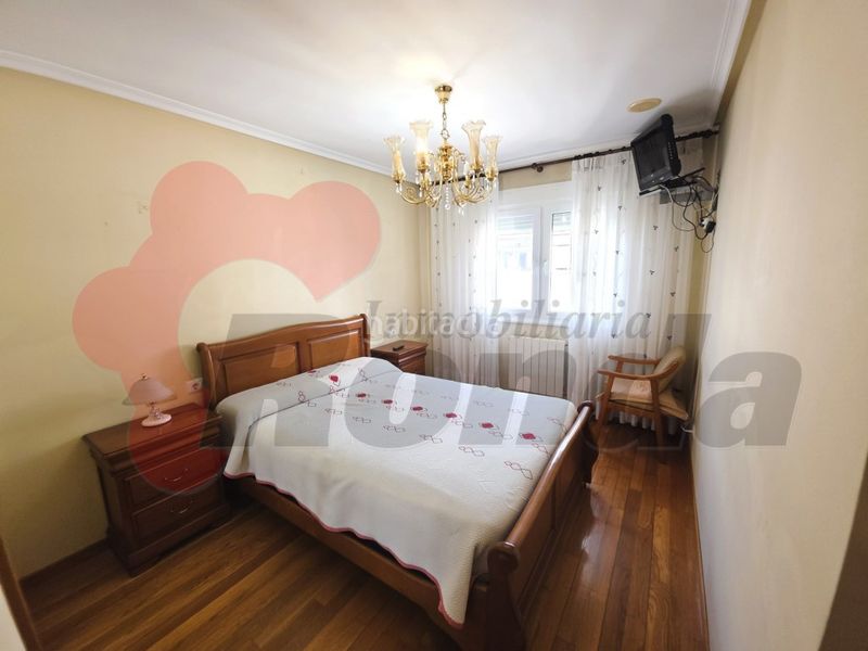 Foto fd001487-a488-449e-b452-eb09325cc149. Pis amb aparcament a Paradai Lugo