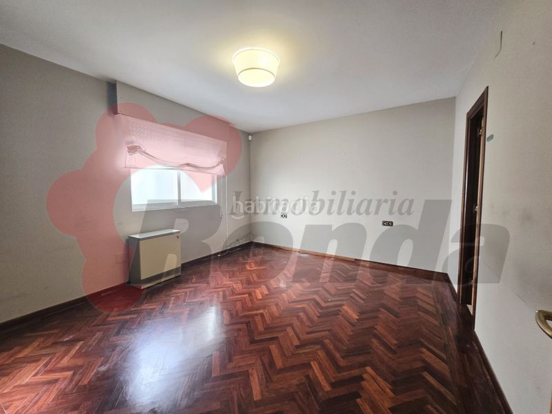 Foto 01619903-6b96-4fa5-a6d4-23657459ccb0. Rent office space in Centro - Recinto Amurallado Lugo