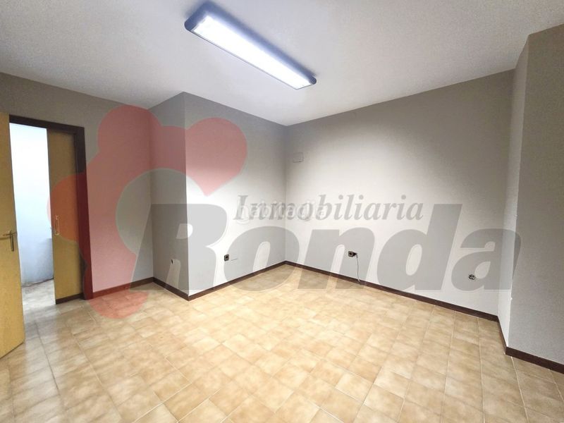 Foto 6561d6fd-a721-4774-a28d-c3bf67814dfd. Rent office space in Centro - Recinto Amurallado Lugo