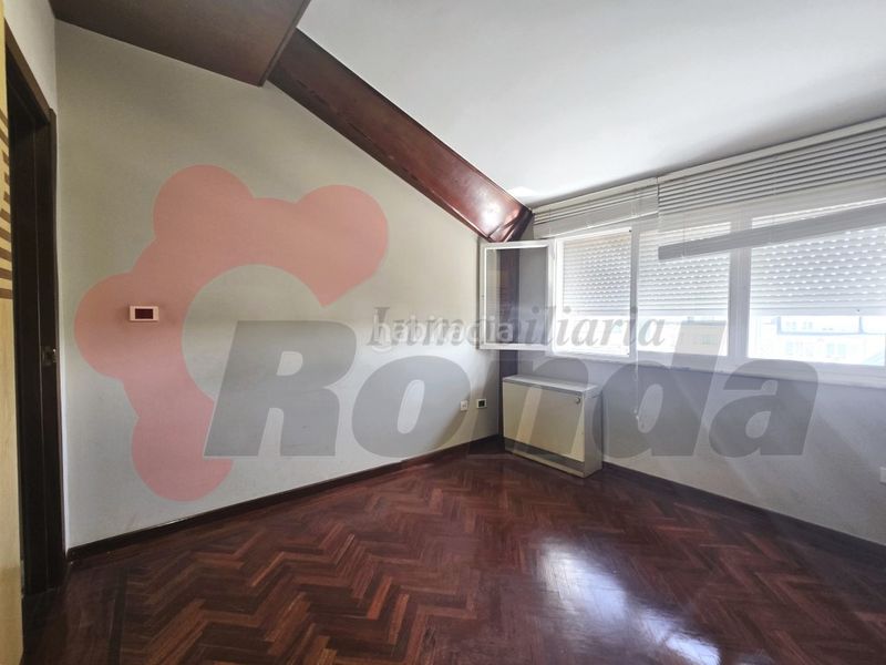 Foto d03e6d3c-78b8-4756-bc99-f64839daa3b6. Rent office space in Centro - Recinto Amurallado Lugo