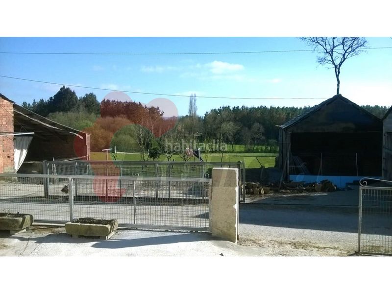 Foto bbc7b5e5-10dd-4df2-b5bf-4b4b9728822b. Casa amb aparcament a Friol