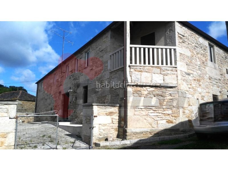 Foto fea01601-003a-49dc-9695-77e6729186c1. Casa amb aparcament a Friol