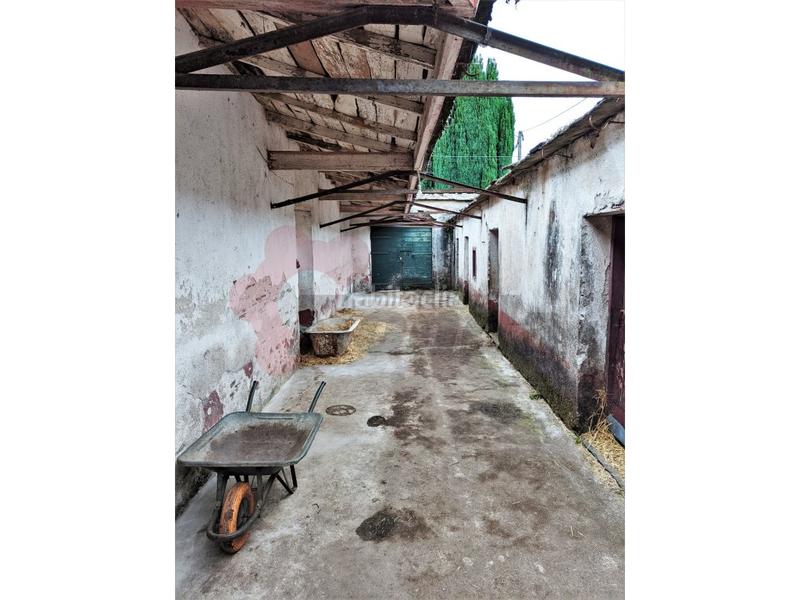 Foto 4868911c-859c-43c2-81ae-dad1fbe2907a. Haus mit parking in Rábade