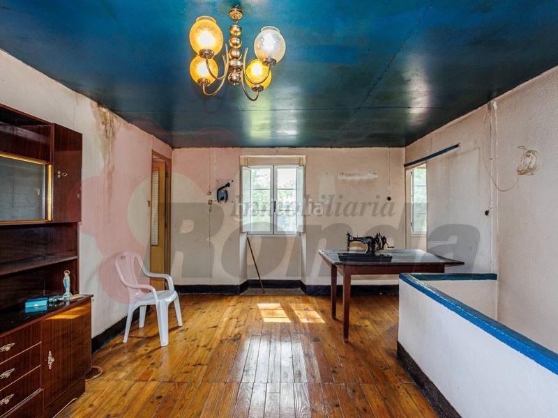 Foto 98a251cf-2455-407f-98a5-264be42ee16d. Casa con parcheggio in Outeiro de Rei