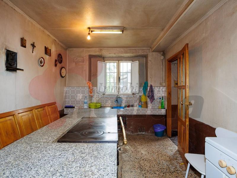 Foto ae2fd868-a875-4035-9ba6-dc60eb4e2a0a. Casa con parcheggio in Outeiro de Rei