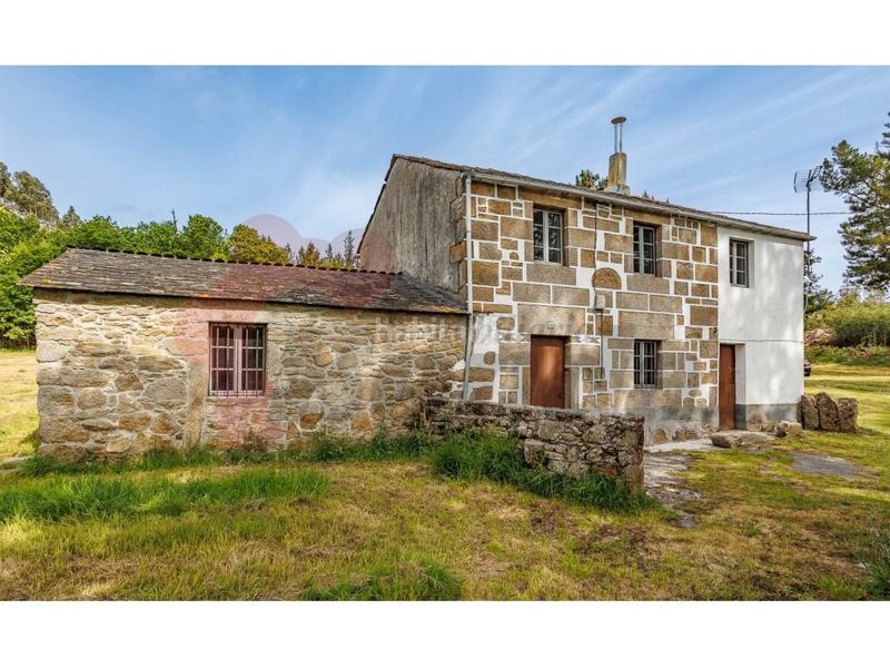 Foto fa1447bd-28bc-4d69-97cc-06c9618794e4. Casa con parcheggio in Outeiro de Rei