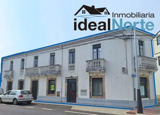 Casa  Praza portal. Edificio singular en el corazón de sobrado, compuesto de 2 plant