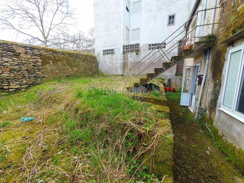 Foto f8acb012-0198-4a4f-a011-17608a2682ca. Casa amb xemeneia a Viveiro