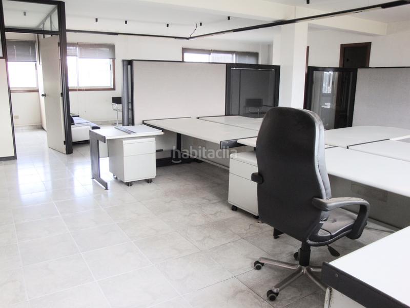 Foto 26c26a9d-269d-4e9b-8074-cc404c91b879. Location bureau dans Vioño Coruña (A)