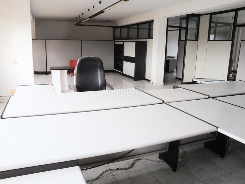 Foto bbd1f977-0ad2-4a27-95c9-0a1852499c7e. Location bureau dans Vioño Coruña (A)