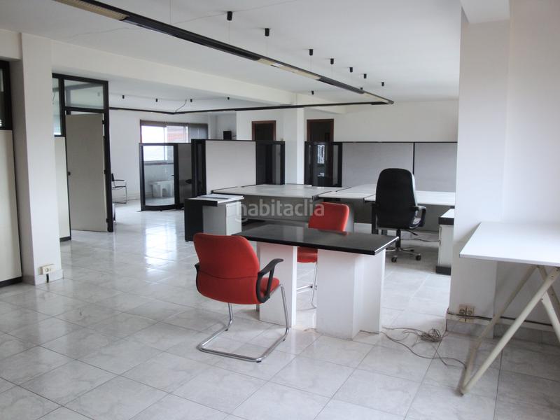 Foto c2d7fb21-db8d-457b-bba7-fa158f576a38. Location bureau dans Vioño Coruña (A)