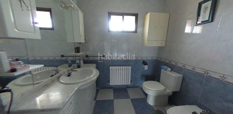 Foto e5494cff-92f2-40c0-bdf1-125101ae88a0. Xalet amb calefacció aparcament piscina a La Poblachuela Ciudad Real
