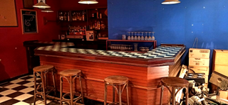 Local commercial à Piedrabuena. Venta de bar en piedrabuena.
en una de las calles más céntricas